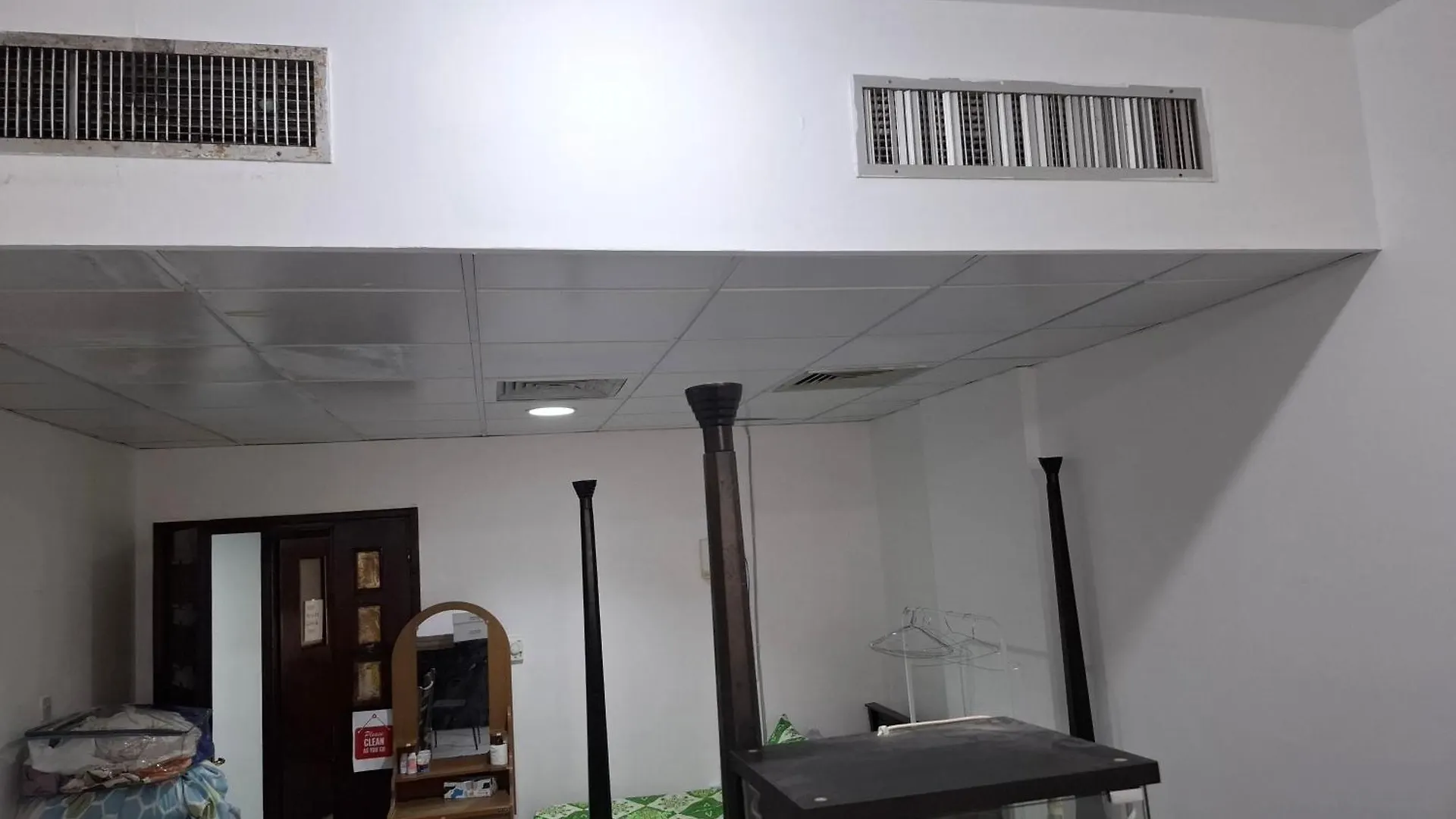 Huge Budget Room For Groups Abu Dhabi Emirati Arabi Uniti